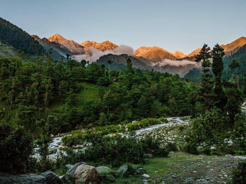Best Offbeat Places To Visit In Kashmir dard shin travels