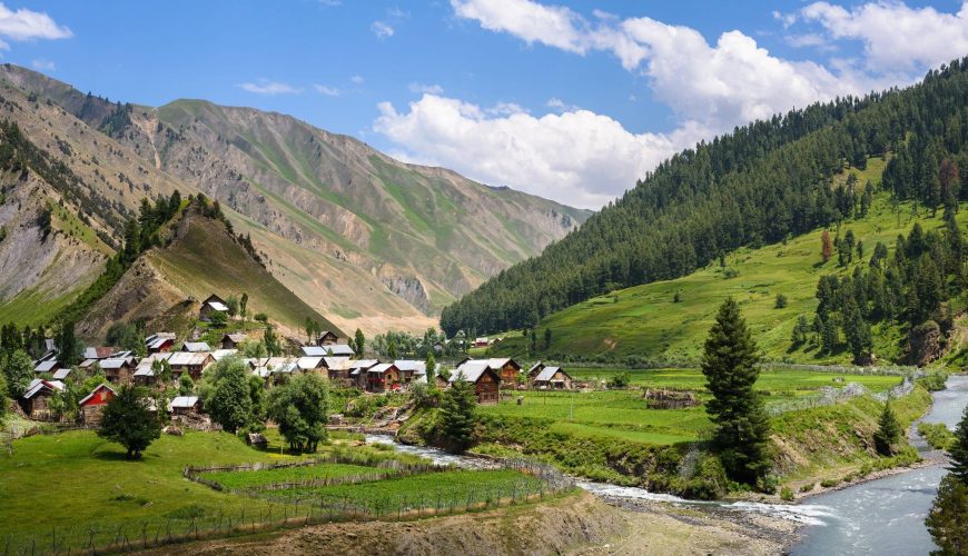Best offbeat places to visit in kashmir during summer- Gurez Valley