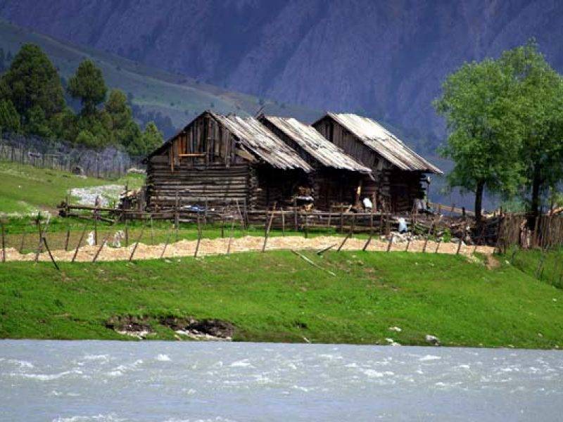 log houses in Gurez Valley- DARD SHIN TRAVELS